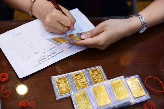 Vì sao bán vàng miếng, vàng nhẫn SJC khó?