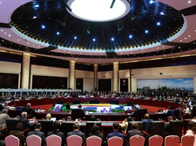 Kết thúc rồi à? Blinken và Lavrov "gặp" tình cờ, hai người đã hiểu nhau