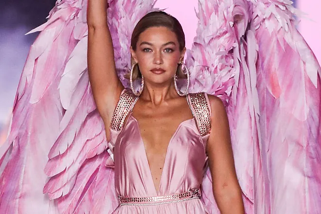 Xem Victoria Secret Show 2024 - show thời trang hấp dẫn nhất thế giới