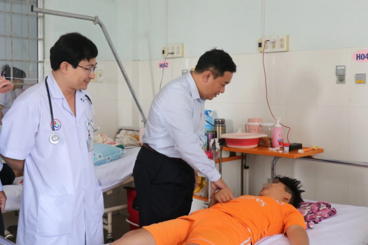 Thông tin mới nhất về 2 vụ ngộ độc khiến hơn 1.000 người ở Nha Trang đi viện