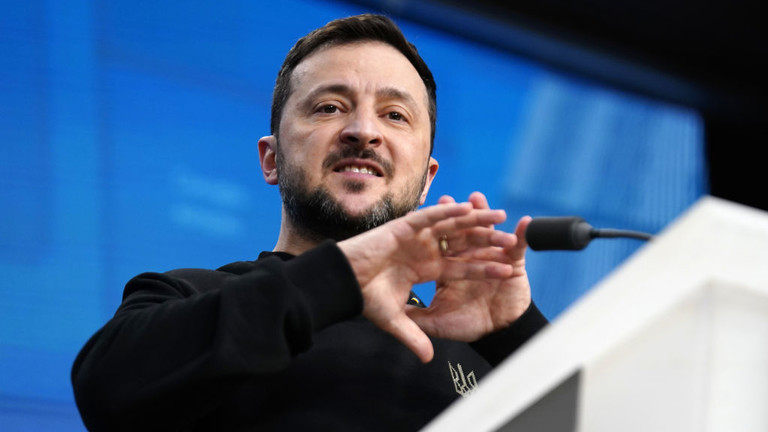 Đến hồi nội bộ lục đục rồi chăng? Zelensky cáo buộc các công ty Hoa Kỳ tham nhũng