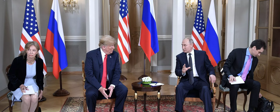 Donald Trump tuyên bố sẽ gặp Tổng thống Putin. Hẹn ở Việt Nam nha các anh  (y)