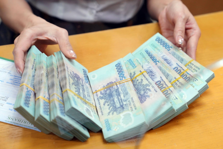 Nỗi khổ trai quê lấy vợ phố được bố vợ cho tiền tỉ