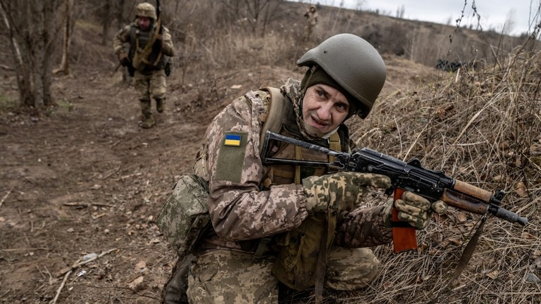 Đàm phán chấm dứt chiến tranh Nga Ukraine: Không có cửa cho Zelensky