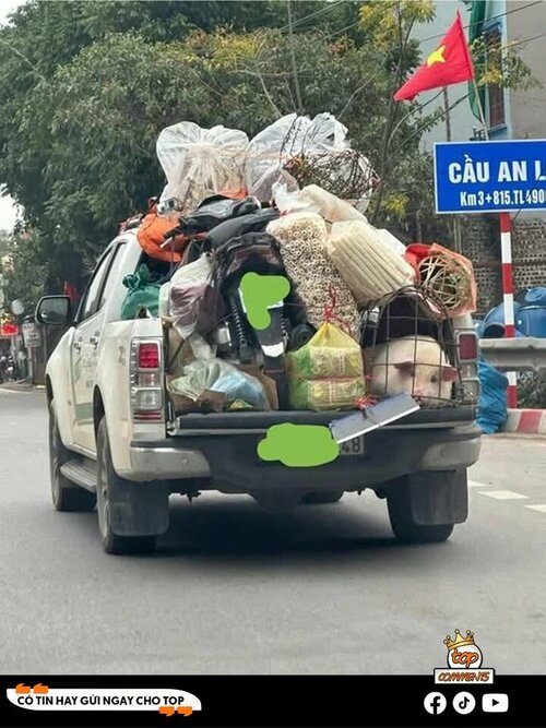 Chào ba mẹ con đi, năm sau con lại về ăn Tết!