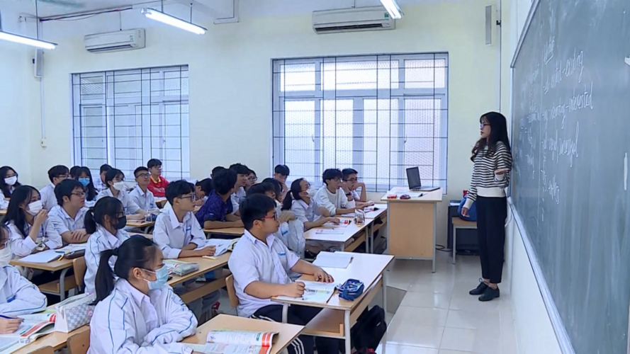 Giáo viên dạy thêm phải báo cáo hiệu trưởng: Làm thế nào để quản lý nhưng không tạo cơ chế xin - cho?
