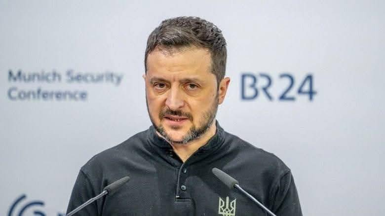 Tổng thống Zelensky đã xuống nước với Hoa Kỳ như thế nào?