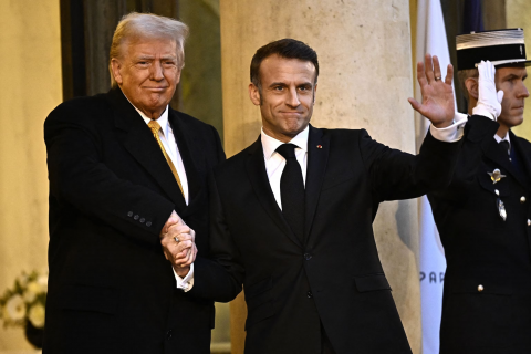 Tổng thống Pháp gửi thông điệp tới Trump: Đừng yếu đuối với Putin