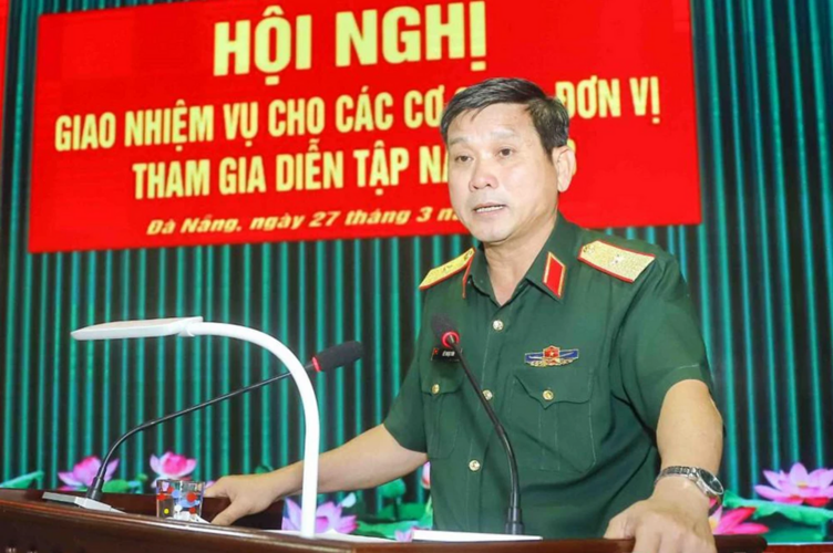 Thủ tướng bổ nhiệm 3 tướng quân đội làm Tư lệnh, Chính ủy các Quân khu