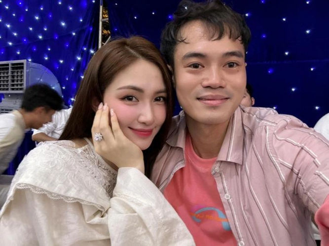 Hòa Minzy có mối quan hệ như thế nào với cầu thủ Văn Toàn?