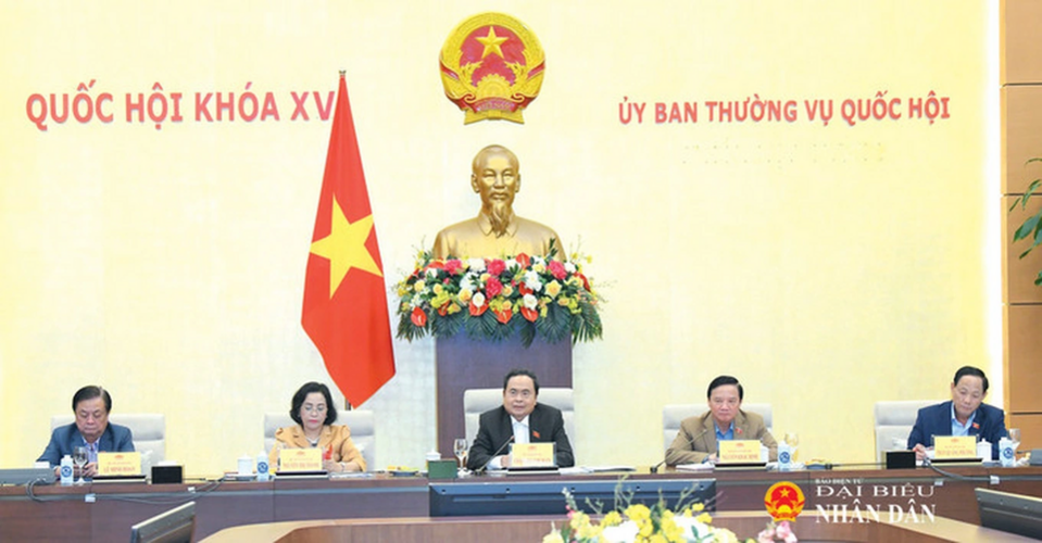 Nghiên cứu sửa một số điều của Hiến pháp liên quan đến tổ chức bộ máy