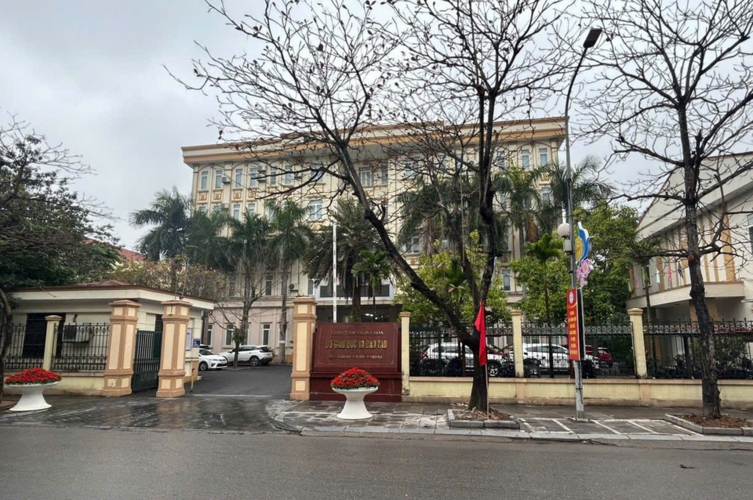 Giám đốc Sở Giáo dục Thanh Hóa đang được tìm kiếm nóng