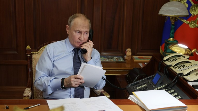 Cập nhật trực tiếp: Putin sẽ điện đàm với Trump