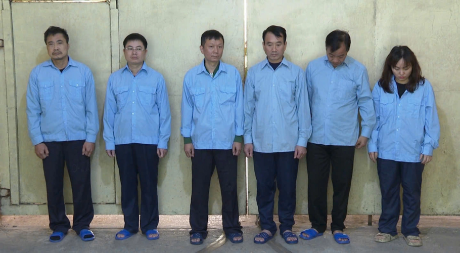 Tạm giữ 2 chủ tịch phường ở Hà Nội để điều tra hành vi nhận hối lộ