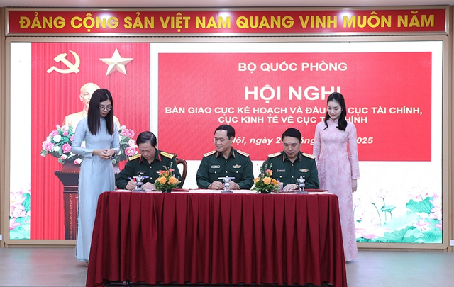 Bộ Quốc phòng sáp nhập 3 Cục