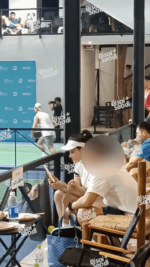 Hiền Hồ bất ngờ lộ khoảnh khắc thân mật bên trai lạ tại sân pickleball!