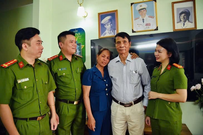 57 năm thất lạc, cha và con gái đoàn tụ trong ngày thống nhất đất nước
