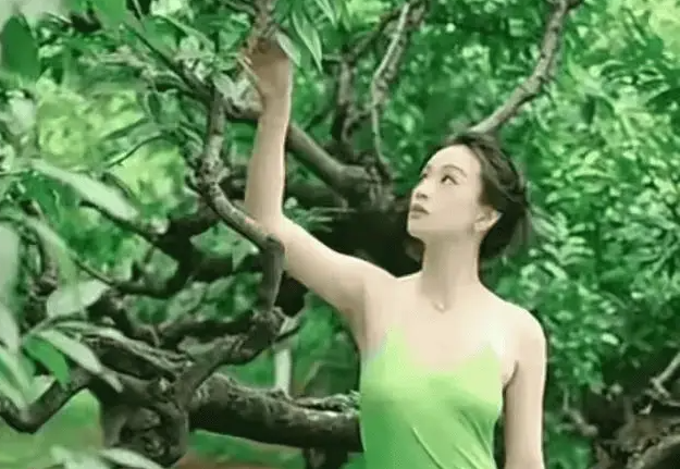 Phụ nữ sau tuổi bốn mươi lăm dễ dãi hơn trong quan hệ nam nữ do ‘xuống giá’?
