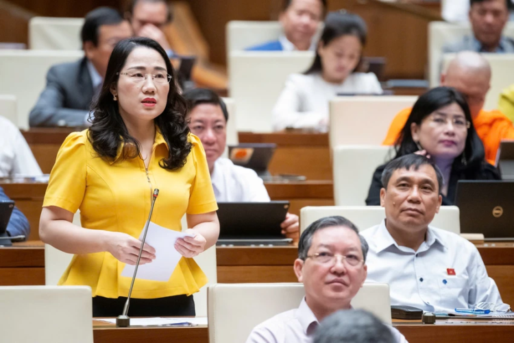 Giá nhà ở cao bất thường, vượt xa tầm tay người dân