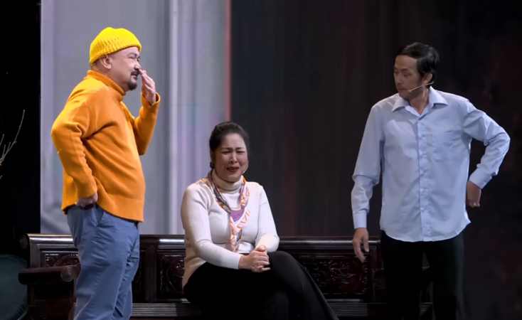 Hài Hoài Linh, Hồng Vân, Hồng Đào, Xuân Hinh... cười mà rơi nước mắt