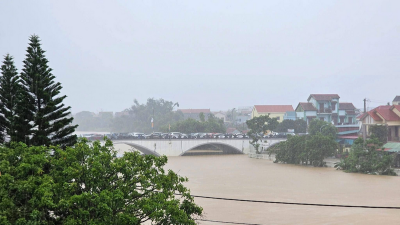 Quảng Bình đang chịu mưa lũ, xót xa quá