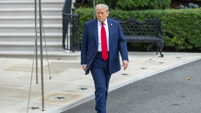Có "biến động bất thường" quy mô lớn trong quân đội Mỹ, Trump bỏ G7 về Mỹ sớm, Phòng Tình hình Nhà Trắng triệu tập khẩn cấp