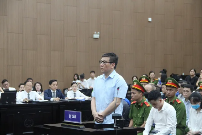 Cựu Chủ tịch Vĩnh Phúc xin tòa trả lại 21 tỉ và 330.000 USD vì là tiền của con cháu, dòng tộc