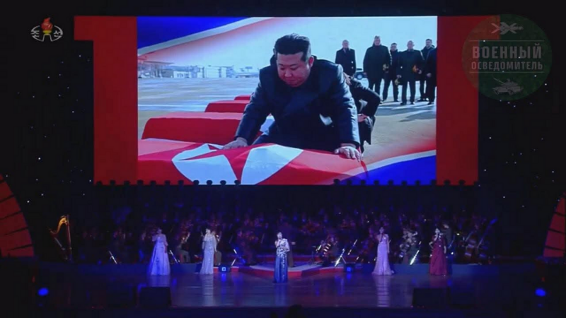 Kim Jong-un cầm nước mắt trước quan tài những người lính Triều Tiên đã thiệt mạng ở Kursk