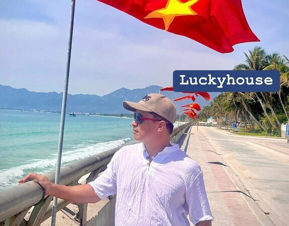 Biển Dốc Lết quyến rũ du khách bởi vẻ đẹp sơn thủy hữu tình giữa vịnh Vân Phong