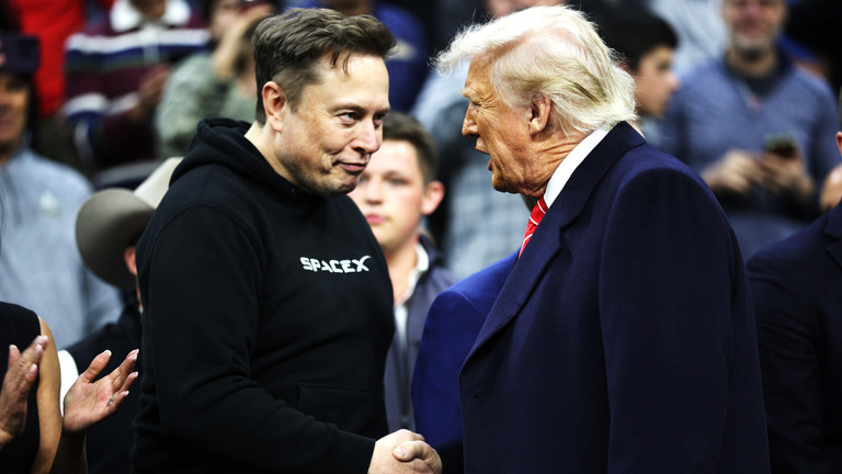 Elon Musk giải thích lý do ông thay đổi lập trường về Trump