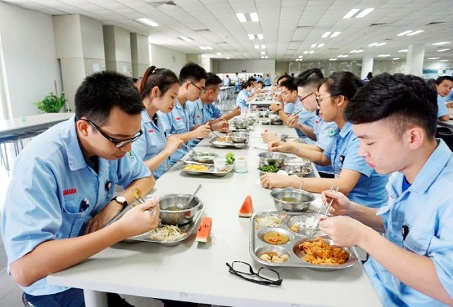 Ăn trưa, xăng xe, điện thoại, thưởng hiệu suất... có tính vào lương bảo hiểm không?