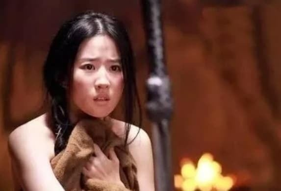 Binh lính thời xưa giải quyết nhu cầu sinh lý thế nào? Nhiều người đỏ mặt khi biết