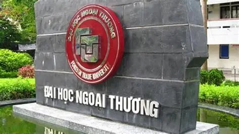 Nguyễn Diệu Linh - Thủ khoa khối A00 toàn quốc quê Hưng Yên : 'Ngoại thương là ước mơ của em từ năm lớp 10'