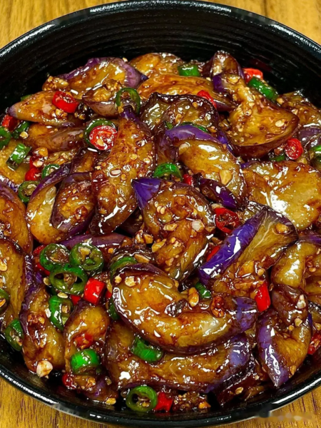 Cà tím chiên đen sì, ngấm dầu quá mức. Làm thế nào chiên cà tím như ngoài hàng?