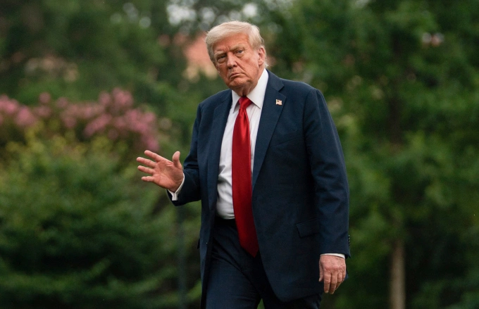 Nhà Trắng công bố tình trạng sức khỏe của Tổng thống Trump: Suy tĩnh mạch mạn tính nhưng không đáng lo ngại