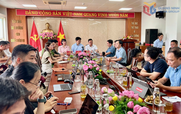 Tỉnh Quảng Ninh dự kiến sẽ nhận đỡ đầu, chăm lo lâu dài cho những em nhỏ không may mồ côi sau vụ đắm tàu Vịnh Xanh