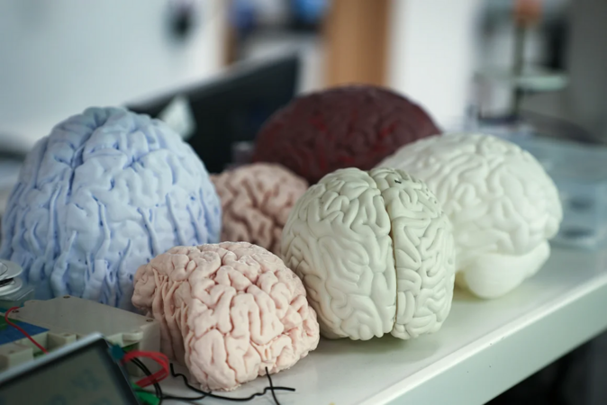 Trung Quốc đang bắt kịp Mỹ về công nghệ não bộ, cạnh tranh ngang ngửa với các công ty như Neuralink của Elon Musk