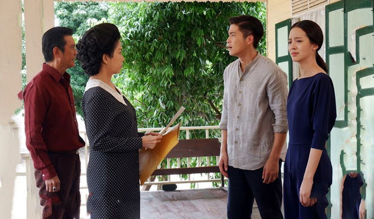 Chồng từ mặt bố mẹ, đưa vợ ra nước ngoài sinh sống - là hiếu thảo hay bất hiếu?