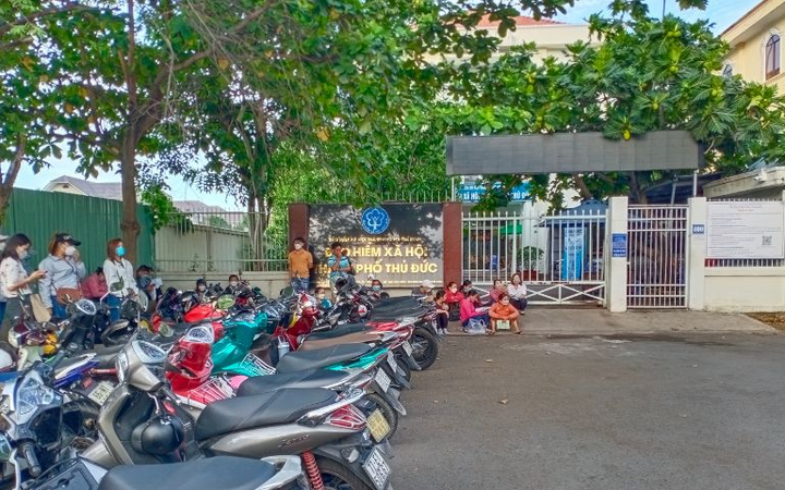 BHXH Khu vực XXVII đã phê bình nhân viên tiếp nhận hồ sơ, nhưng làm được điều này sẽ tuyệt vời hơn