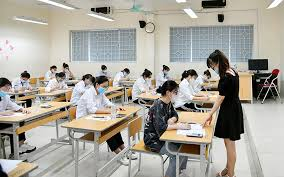 Kỳ thi hai trong một: Đừng đổ gánh nặng lên vai phụ huynh và học sinh thành nạn nhân của cải cách nửa vời