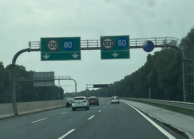 Giảm tốc độ tối đa làn 2 cao tốc xuống 100km/h: Có đánh đố tài xế?