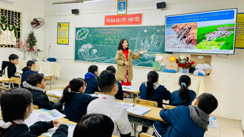 Các trường phổ thông cả nước SỬ DỤNG NGUYÊN SGK đã được lựa chọn để dạy học (năm học 2025-2026)