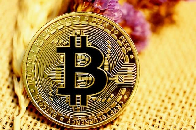 Vì sao Bitcoin xô đổ kỷ lục 124.000 USD?