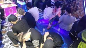Ba cựu công an ra tòa vì 'tha' 4 người dùng ma túy trong quán karaoke