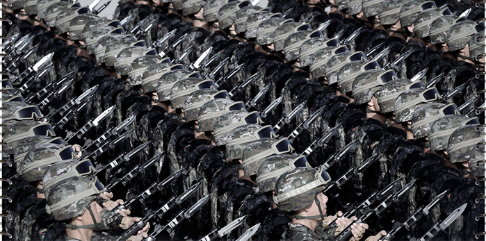 Trung Quốc cũng đang luyện tập diễu binh ngày 3/9. Một số hình ảnh không biết người hay robot nữa