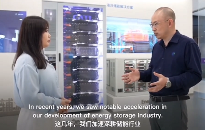 Bên trong nhà máy pin lithium hiện đại nhất, lớn nhất thế giới