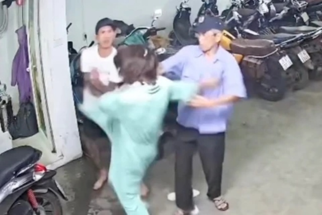 Bất ngờ Johnny Trí Nguyễn đề xuất tặng học bổng võ thuật sau vụ cô gái MMA hạ gục gã thanh niên xăm trổ