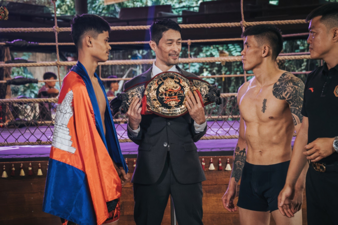 Johnny Trí Nguyễn nói gì mà nhiều người like thế về vụ nữ võ sĩ 28 tuổi đánh gục thanh niên xăm trổ
