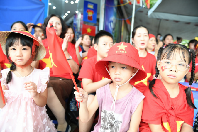 Trẻ em, người già không có tài khoản ngân hàng nhận tiền 2/9 như thế nào?