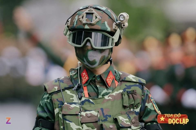 A80, không rõ lực lược nào mà nhìn ngầu thế! Nhưng chắc chắn là “đập chai” rồi!
